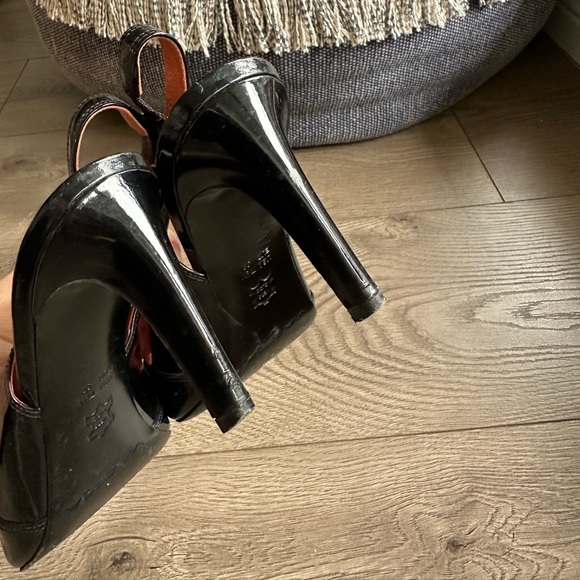 Via Spiga Heels - Picture 5 of 6